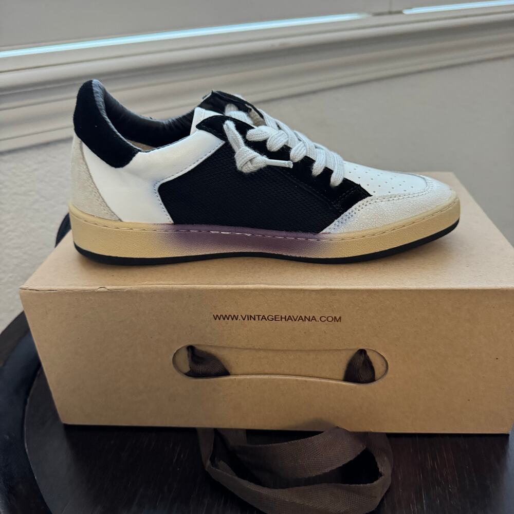 NEW Vintage Havana Gigi Leather Sneakers Tennis Shoes White/Black Star Size 7.5 - Picture 3 of 5